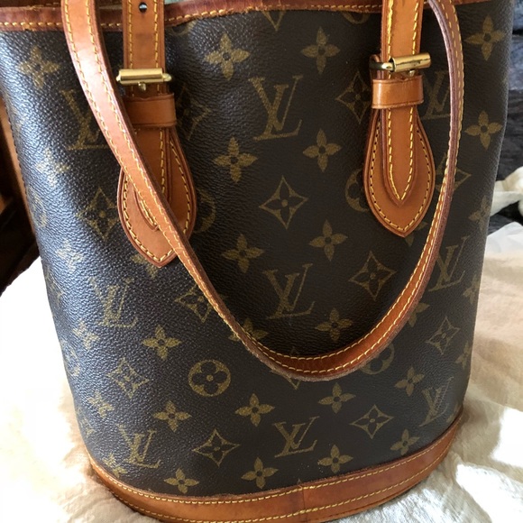 Louis Vuitton Bucket PM - Picture 2 of 8